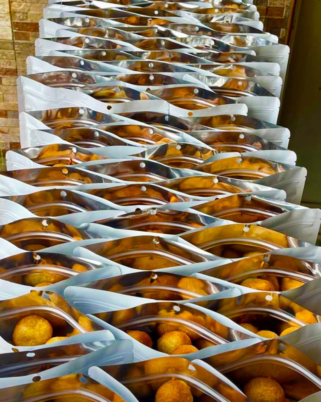 Naija Snacks Small Chops Nigerian snacks Puff Puff Chin Chin Mosa Samosa Chicken Peppered Gizzard Meat pie Beef Pie Chicken Pie Nigeria Snacks Small Chops naija home food Lagos personal chef Aras Treat Trove